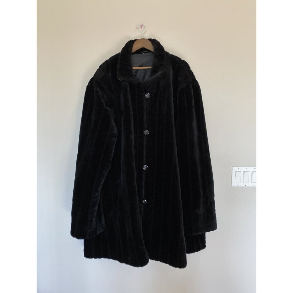 Women’s 3X Faux Fur Jacket - Picture 2 of 10
